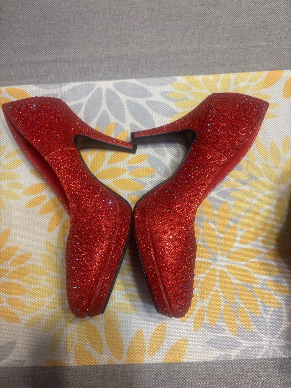 Red Glitter Platform High Heels with Sparkle Embellishments - Picture 3 of 6